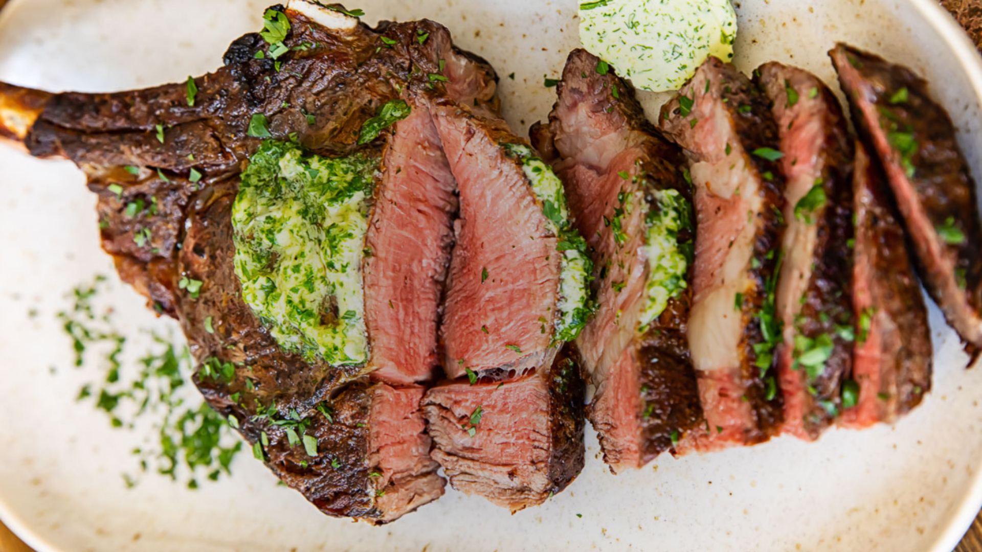Garlic Pepper Tomahawk