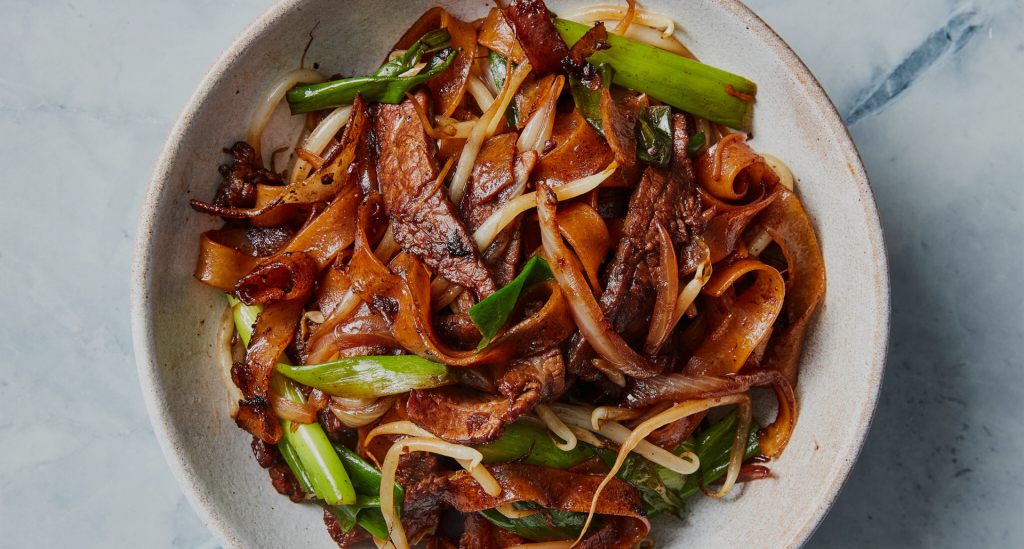 Beef Ho (Chow) – Stir Fried Noodles with Tender Steak - Spotrpage File ...