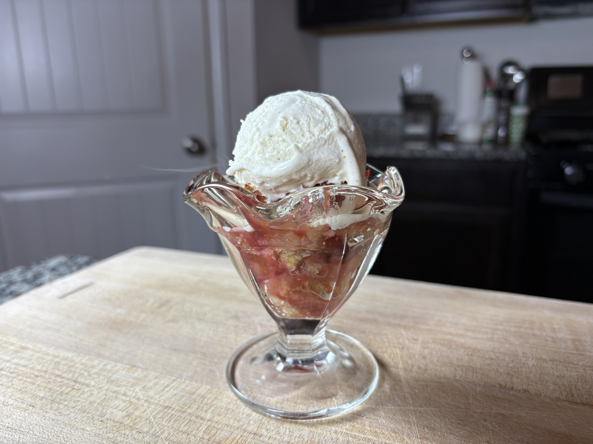 Strawberry & Plum Shortbread Crumble
