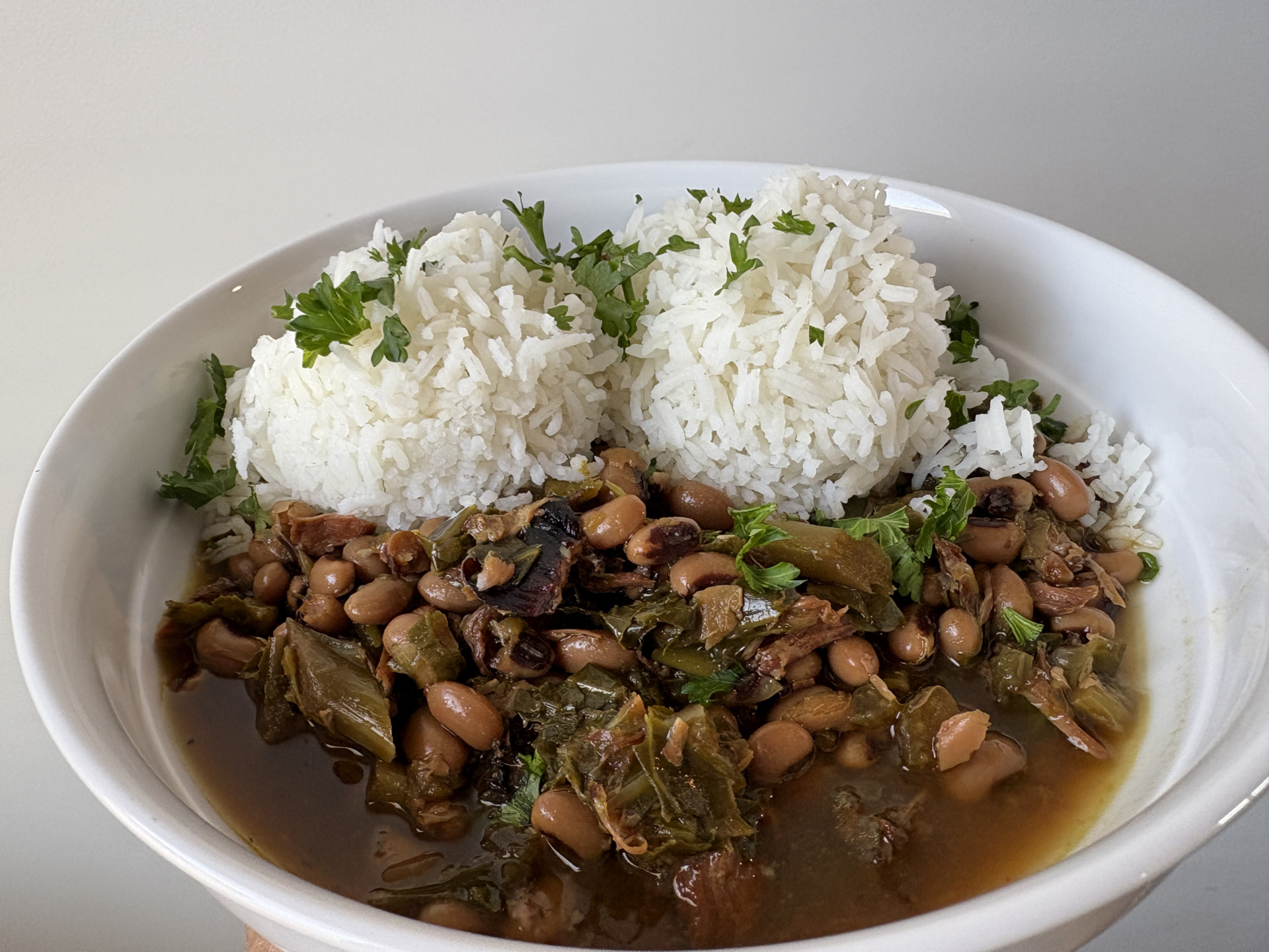 Slow Cooker Smoke Turkey Black Eyed Peas