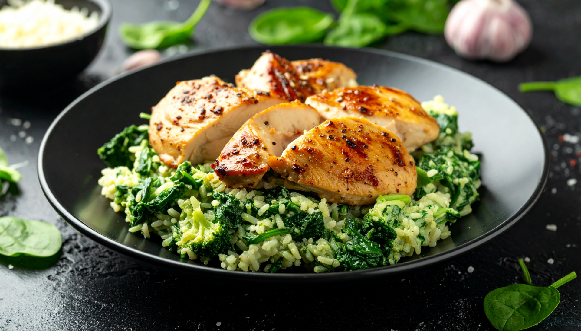 Creamy Spinach Rice with Chicken
