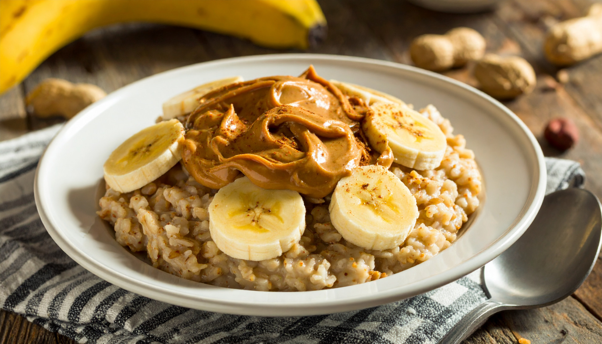 Cinnamon Oatmeal with Banana & Peanut Butter